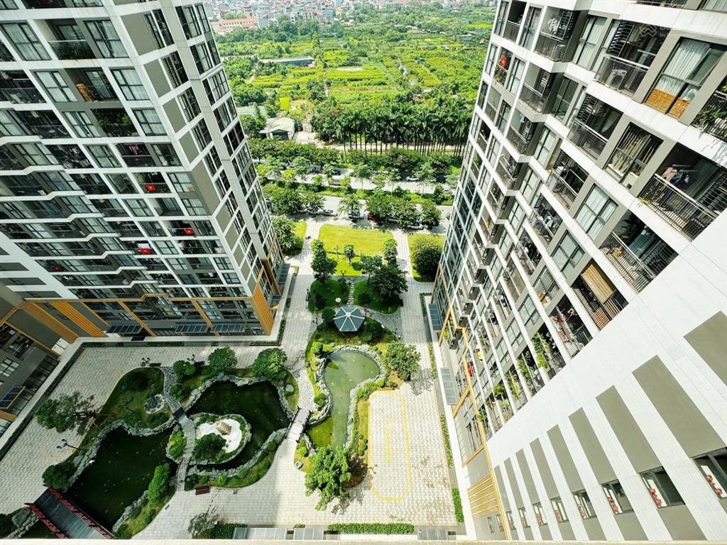 Chính chủ em cần bán căn stu zen tòa r1.03, view hồ cá koi giá 2,45 tỷ