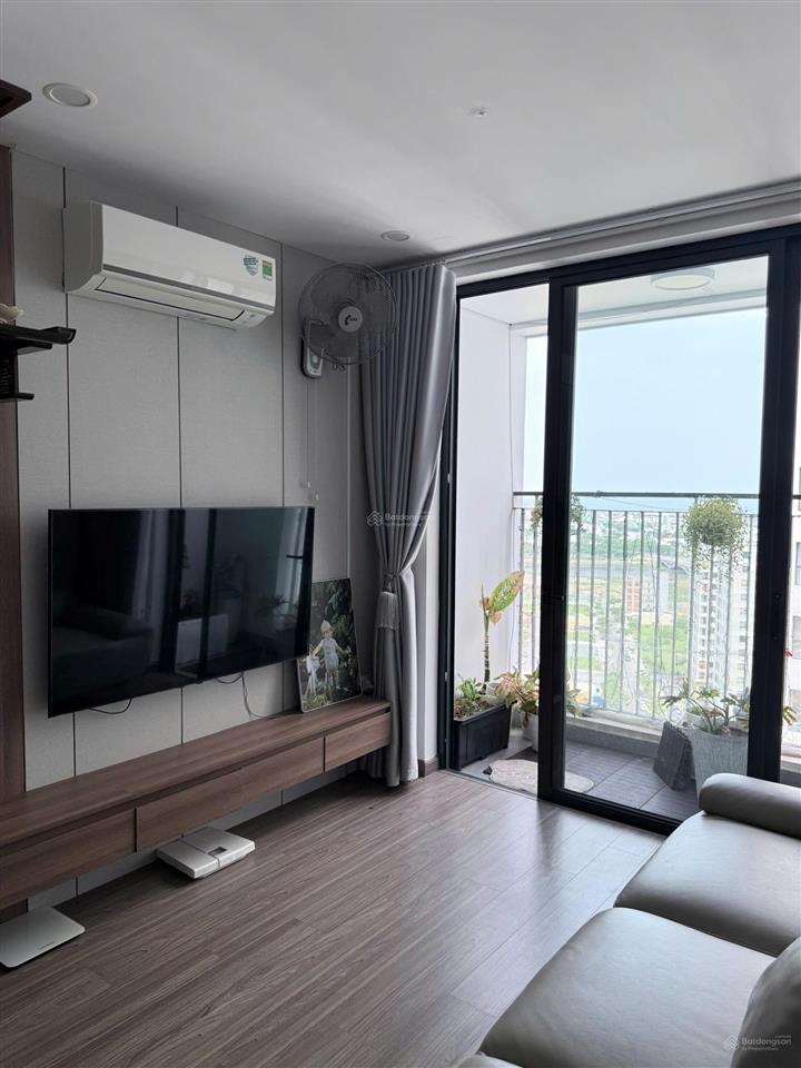Bán nhanh căn góc fpt 2  2pn2wc hướng đông  tầng cao  full nội thất xịn  đã có sổ