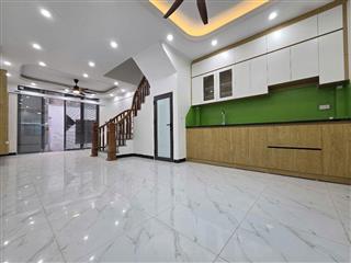 CC cần bán nhà Thị trấn Chúc Sơn, 45m2, 4 tầng, ô tô đỗ cửa, giá hơn 4 tỷ.