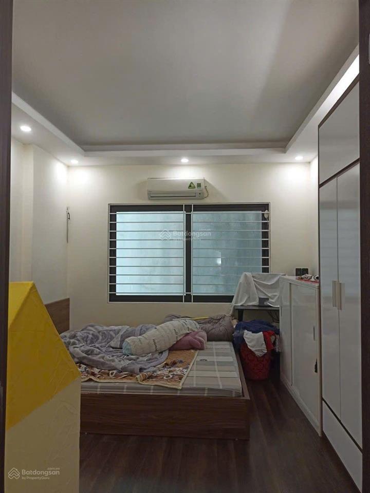 Cần bán nhà gần 40m2, xây 3 tầng tại yên nghĩa, cách bến xe và quốc lộ 6 hơn 1.1km. giá 3.3 tỷ