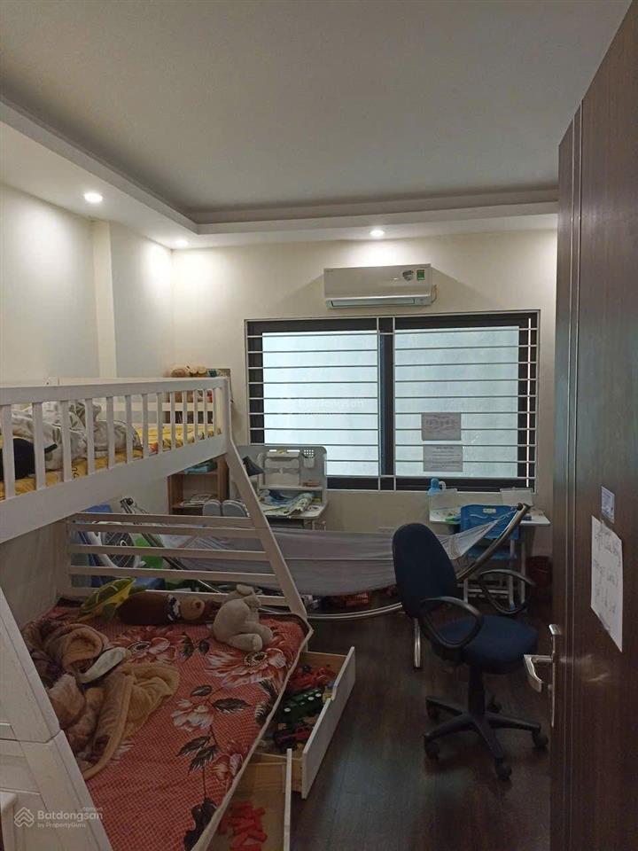 Cần bán nhà gần 40m2, xây 3 tầng tại yên nghĩa, cách bến xe và quốc lộ 6 hơn 1.1km. giá 3.3 tỷ
