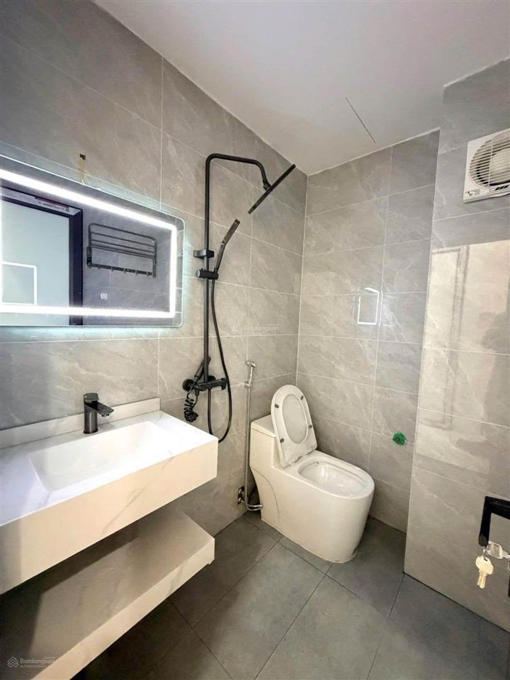 Em cần bán nhà biên giang,sát cầu mai lĩnh, quốc lộ 6,không quy hoạch.46m2, 4 tầng,5 phòng, hơn 3ty