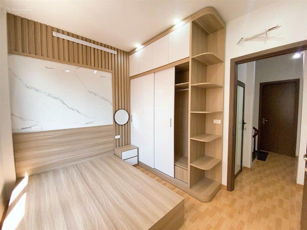 Em cần bán gấp nhà ở chợ chúc sơn, cạnh trường c2 ngô sỹ liên, 55m2, 4 tầng, ô tô gần, giá 4,3 tỷ