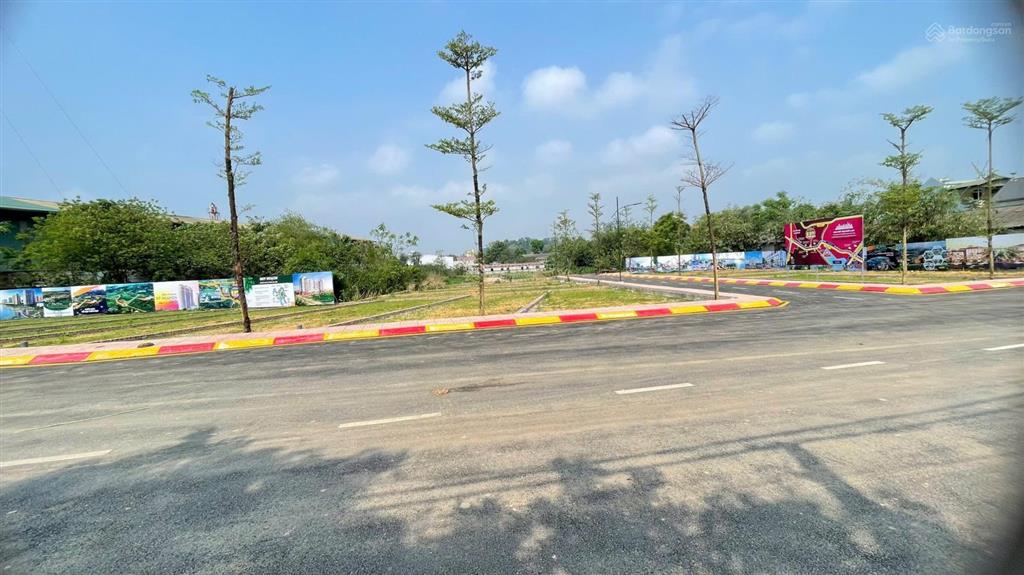 Em có lô đất cần bán gấp dt 100m2 rẻ hơn khu vực 300tr cho khách hàng thiện chí gần trường đại học