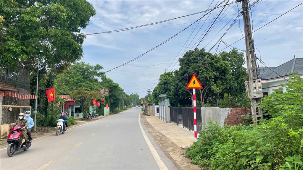 Tôi bán  lô đất phường tùng thiện đối diện cụm đại học giá gốc chỉ 1ty6 đường to 8m