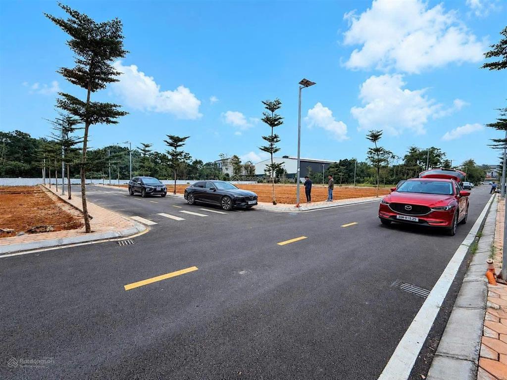 Tôi bán  lô đất phường tùng thiện đối diện cụm đại học giá gốc chỉ 1ty6 đường to 8m