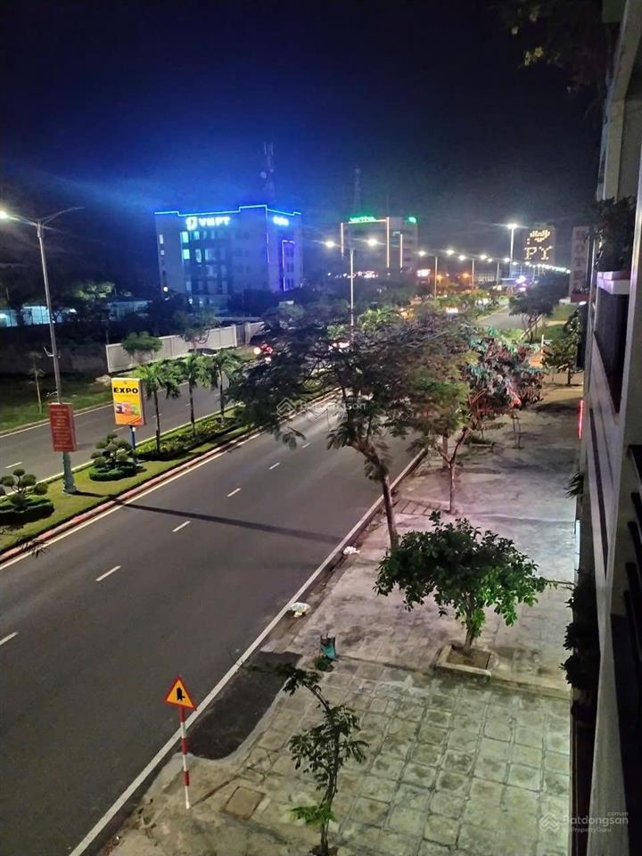 Chính chủ cần bán nhà 4 tầng mặt tiền 360m2 đường hùng vương trung tâm tuy hòa