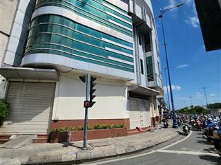 Bán nhà căn góc võ văn kiệt  cao văn lầu q6  8.3x20.4m  cn 131m²  sàn 514m²  giá 50 tỷ