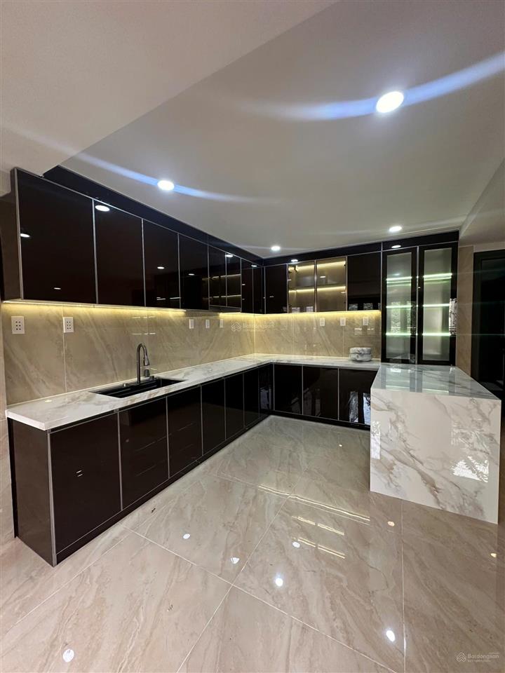 Bán nhà hẻm an bình p5  8x10m 3 lầu st  thang máy  giá 1x tỷ tl