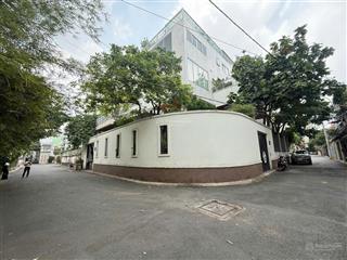 Bán nhà hẻm lớn nguyễn chí thanh, quận 5, ngang 8.8m  135m²  giá tốt.