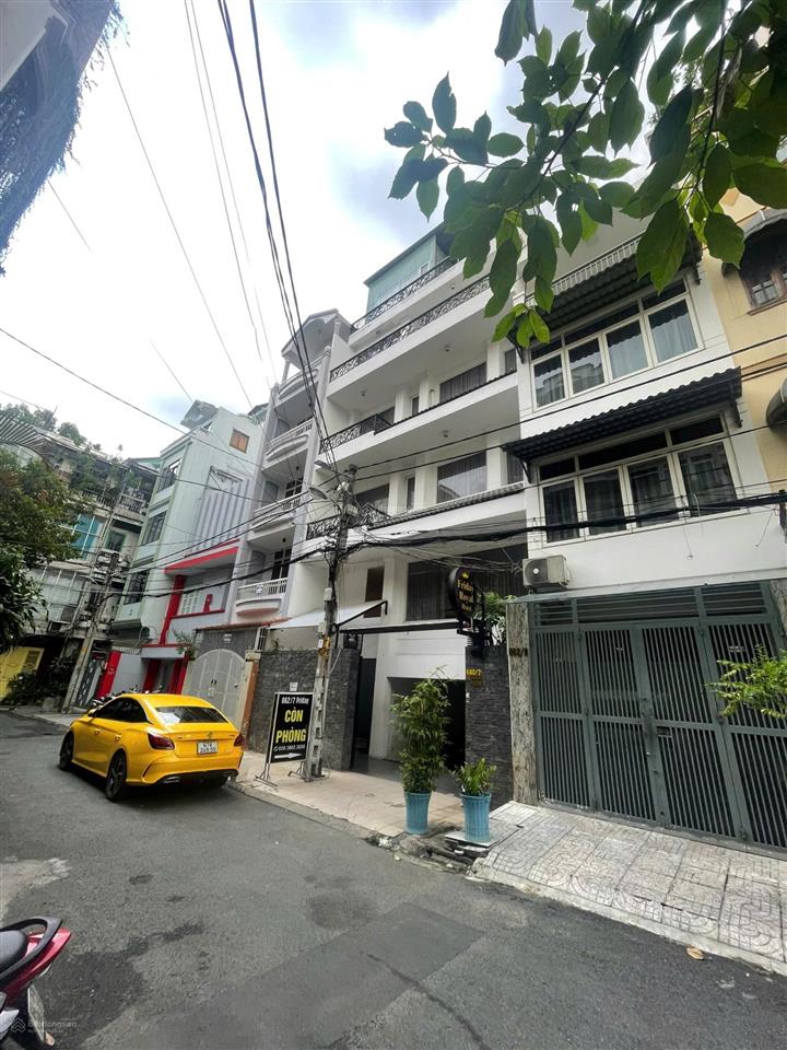 Khách sạn 11 phòng có thang máy & hầm xe hơi  trung tâm quận 10  giá chỉ 35 tỷ