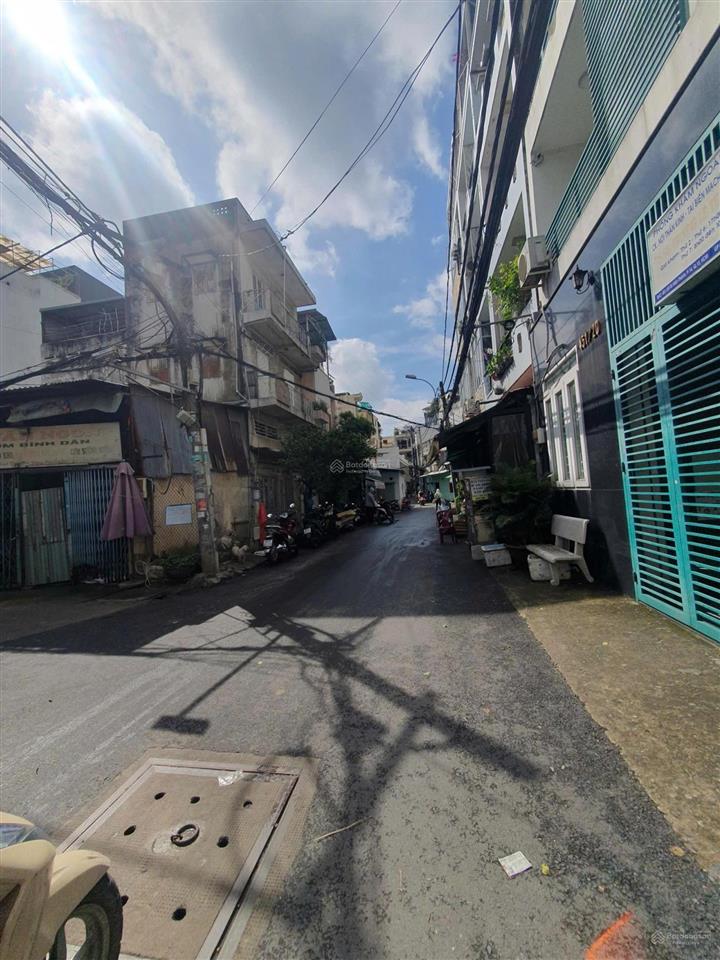 Bán nhà quận 10  công nhân 152m², ngang 10m nở hậu 11m giá chỉ nhỉnh 3x tỷ.