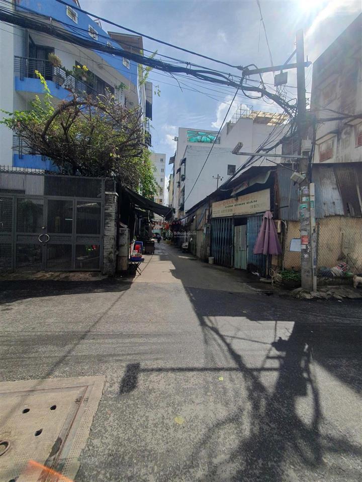 Bán nhà quận 10  công nhân 152m², ngang 10m nở hậu 11m giá chỉ nhỉnh 3x tỷ.
