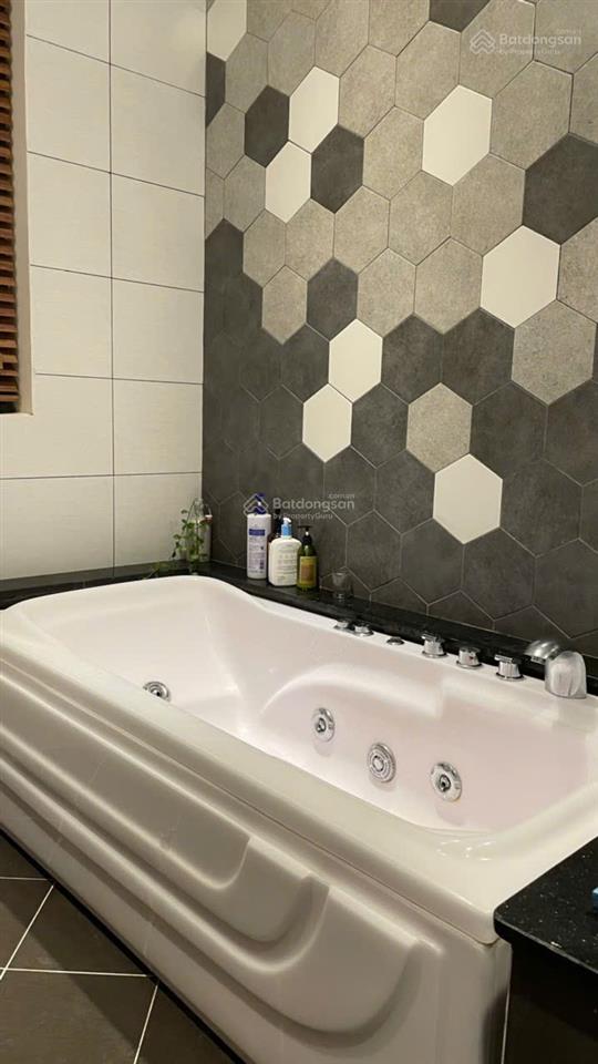 Ngộp ngân hàng  bán gấp căn biệt thự nine south tâm huyết 7x20m full nội thất  thô, giá 17.5 tỷ