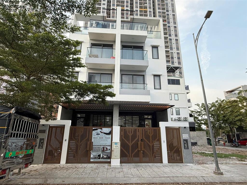 Siêu đầu tư  bán nhanh lô góc 2 mt đường đào trí kdc q7 riverside   0799 205 ***