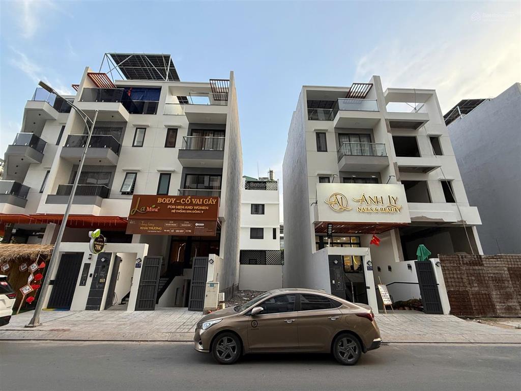 Siêu đầu tư  bán nhanh lô góc 2 mt đường đào trí kdc q7 riverside   0799 205 ***