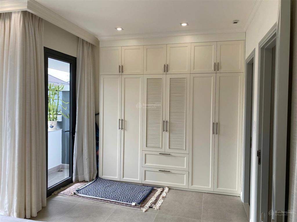 Tôi chính chủ bán gấp nhà phố lavila kiến á dt 5.5x17.6m, đường lớn 20m & 12m giá 11 tỷ, sổ hổng