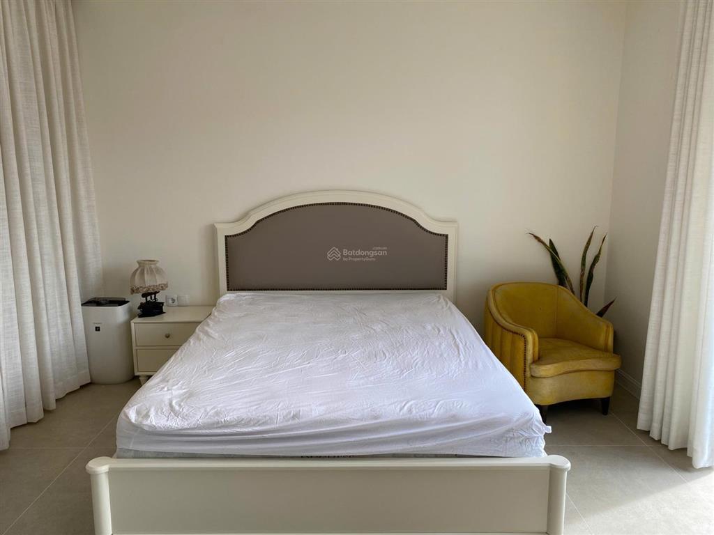 Tôi chính chủ bán gấp nhà phố lavila kiến á dt 5.5x17.6m, đường lớn 20m & 12m giá 11 tỷ, sổ hổng