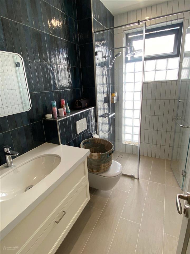 Tôi chính chủ bán gấp nhà phố lavila kiến á dt 5.5x17.6m, đường lớn 20m & 12m giá 11 tỷ, sổ hổng
