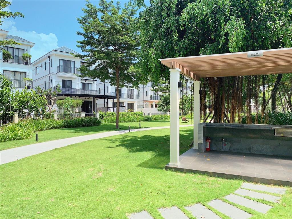 Bán biệt thự đơn lập view sông siêu đẹp nine south. giá 70 tỷ   0799 205 ***