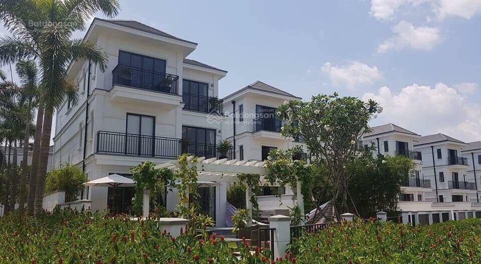 Bán biệt thự đơn lập view sông siêu đẹp nine south. giá 70 tỷ   0799 205 ***