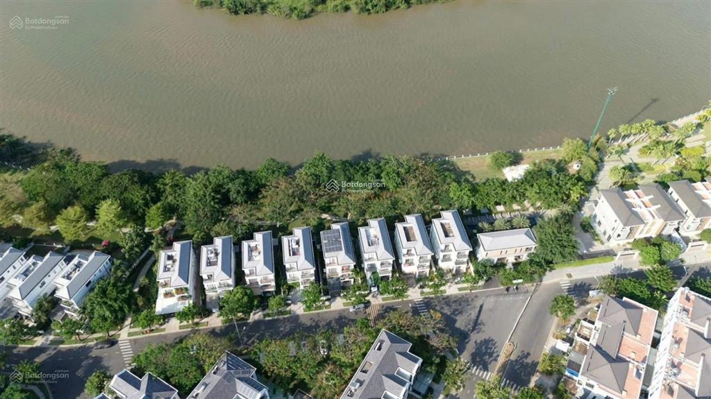Bán biệt thự đơn lập view sông siêu đẹp nine south. giá 70 tỷ   0799 205 ***