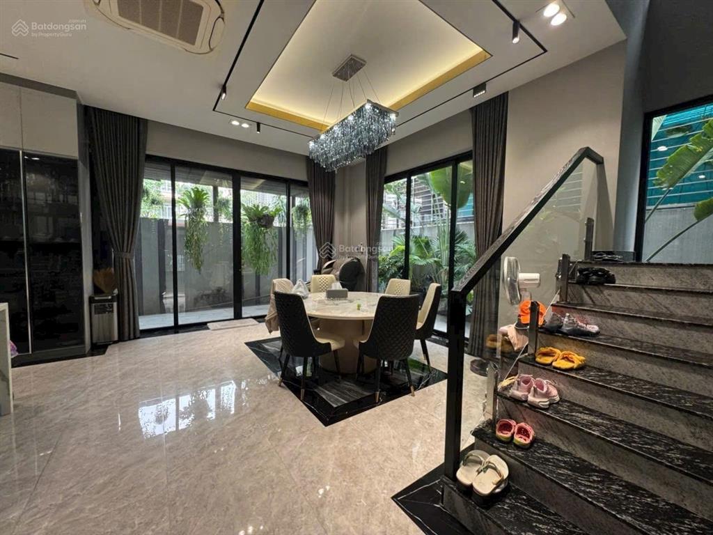 Hạ giá bán gấp nhà phố kdc him lam 5x20m, giá 26,5 tỷ đang có hđt 50 triệu/tháng