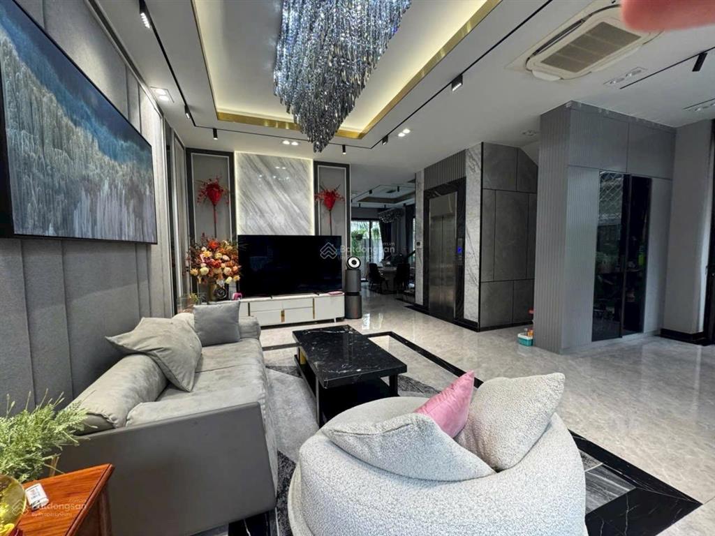 Hạ giá bán gấp nhà phố kdc him lam 5x20m, giá 26,5 tỷ đang có hđt 50 triệu/tháng