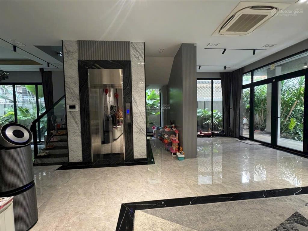 Cần tiền nên bán gấp biệt thự song lập  nam phú villa q.7, dt 12x24m = 288m2, giá 32 tỷ