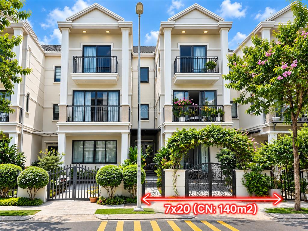Bán gấp nine south estates  nhà phố ven sông 7m ngang  dtsd 260m2  sổ hồng hoàn công giá 18.8 tỷ