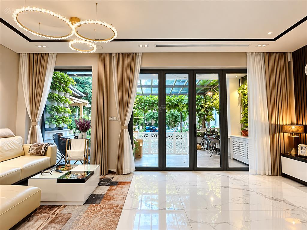 Bán gấp nine south estates  nhà phố ven sông 7m ngang  dtsd 260m2  sổ hồng hoàn công giá 18.8 tỷ