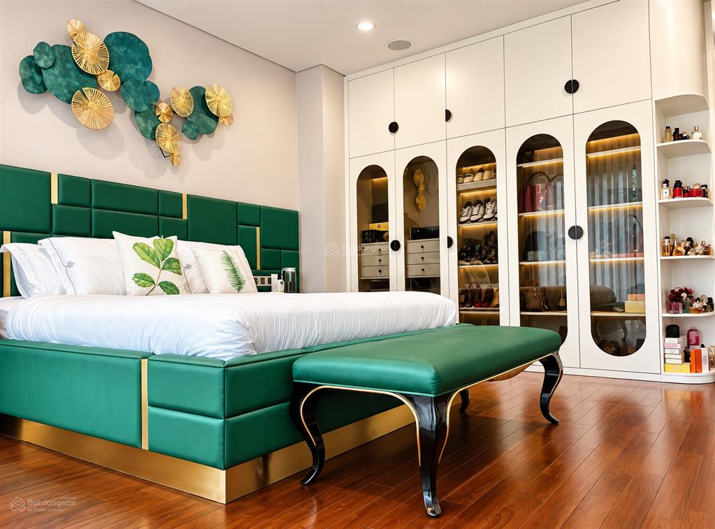 Bán gấp nine south estates  nhà phố ven sông 7m ngang  dtsd 260m2  sổ hồng hoàn công giá 18.8 tỷ