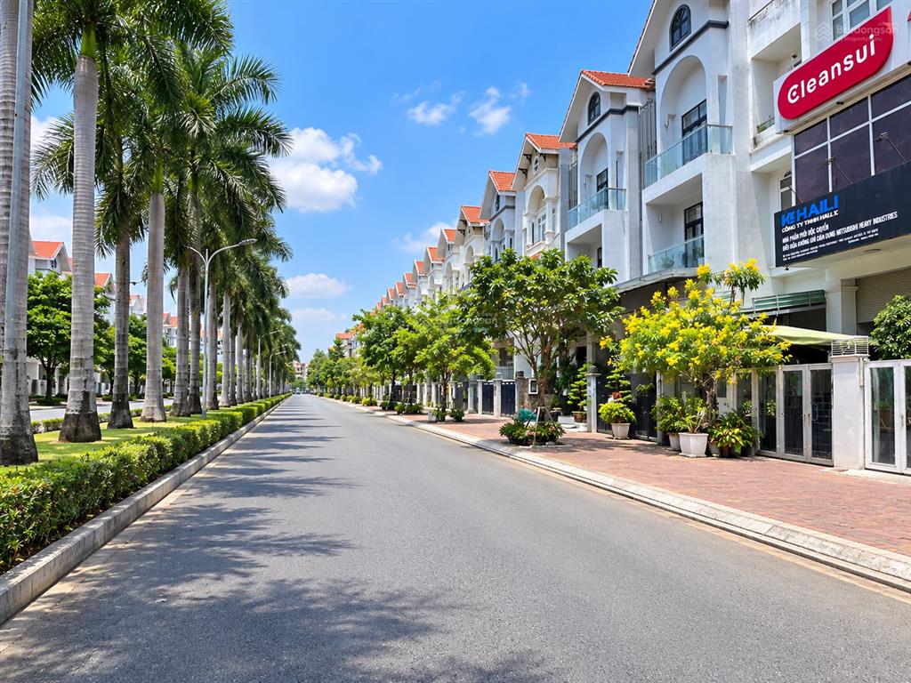 Hàng đầu tư him lam q7  nhà 5x20m có hầm + thang máy  hđ thuê 50tr/tháng  giá 26,5 tỷ