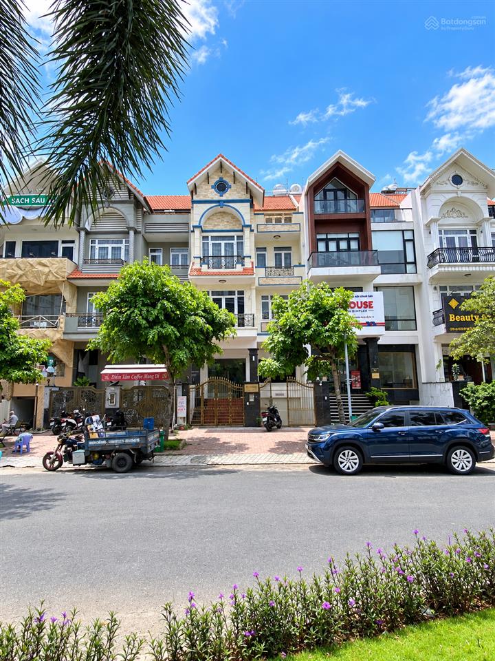 Hàng đầu tư him lam q7  nhà 5x20m có hầm + thang máy  hđ thuê 50tr/tháng  giá 26,5 tỷ