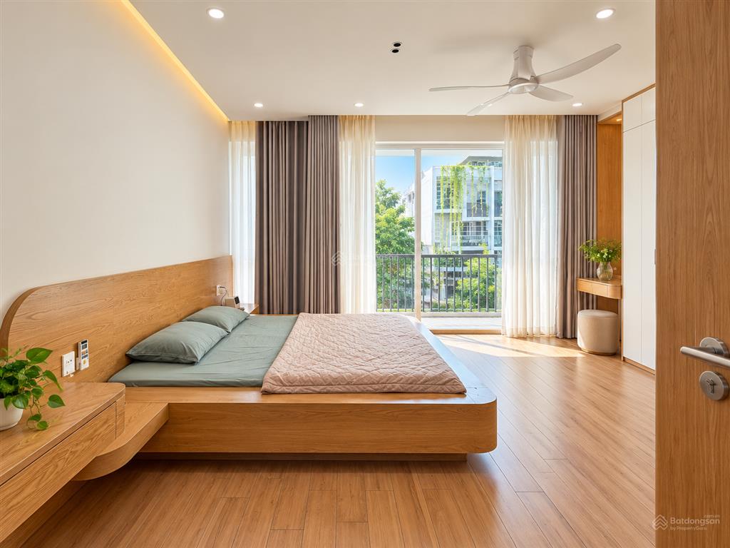 Giảm sốc 1 tỷ! nhà phố kdc ven sông sadeco q7  đối diện rmit, sát phú mỹ hưng  chỉ 13.5 tỷ