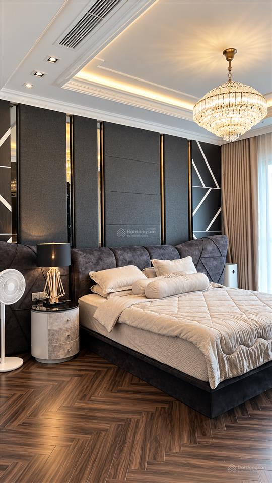 Cần tiền bán gấp biệt thự nam phú villas gần sông quận 7 246.7m2 ngang 12m giá tốt 33,5 tỷ