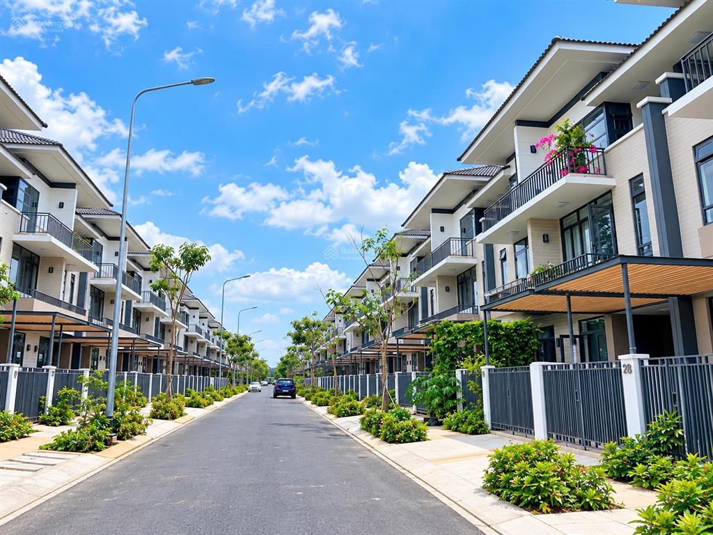 Hàng ngộp biệt thự lavila hiếm có chỉ 11.8 tỷ sổ hồng trao tay