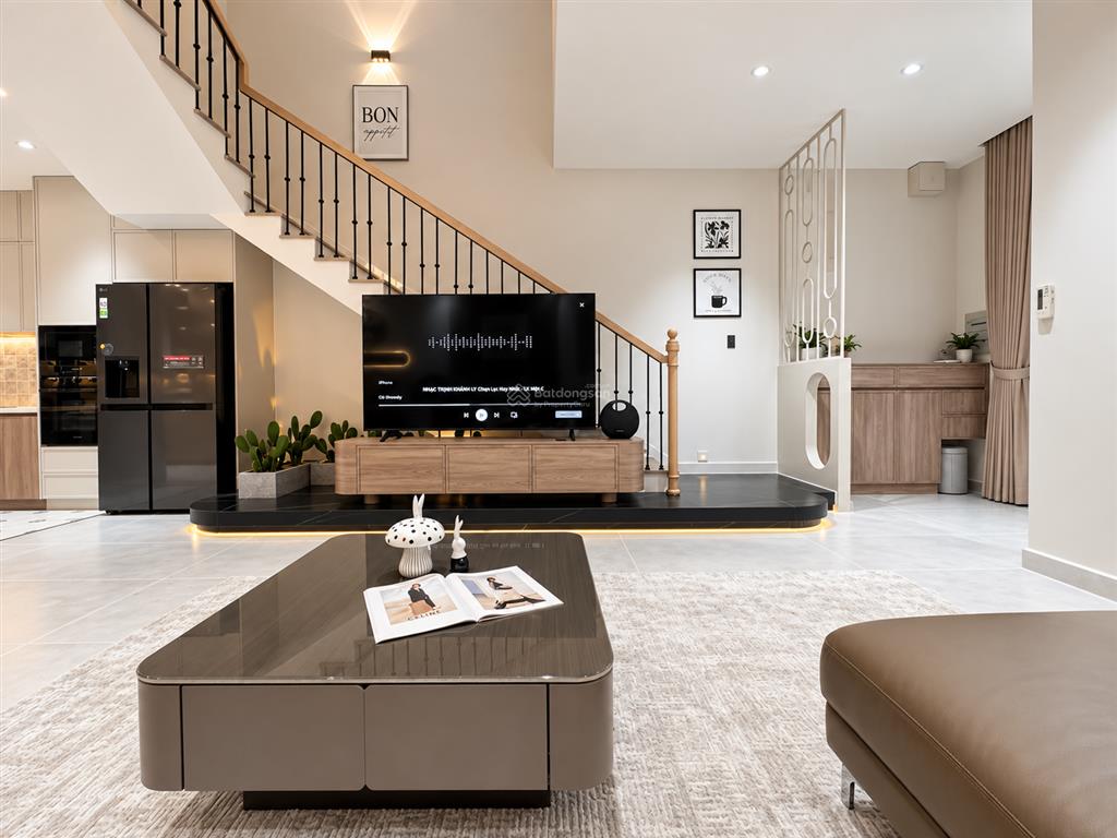 Cần bán gấp lavila nhà bè nhà đẹp 96.8m2 full nội thất sổ hồng sẵn giá chỉ 13 tỷ