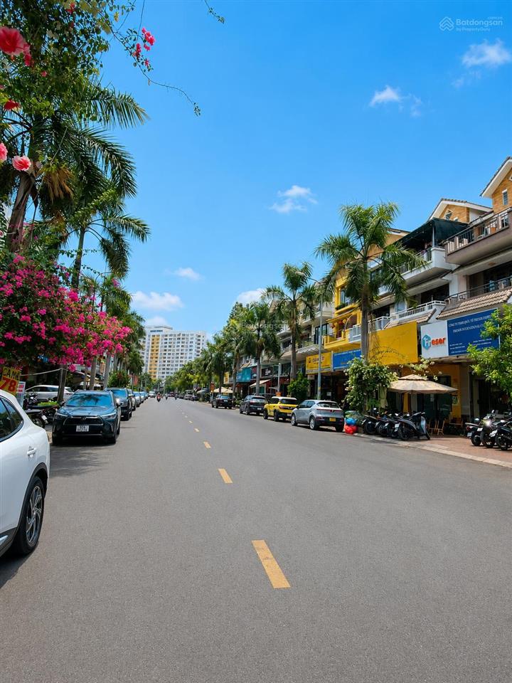 Giảm sốc 3 tỷ! hàng hiếm mt trần trọng cung q7  đối diện vincom  dòng tiền 50tr/tháng  giá 26 tỷ