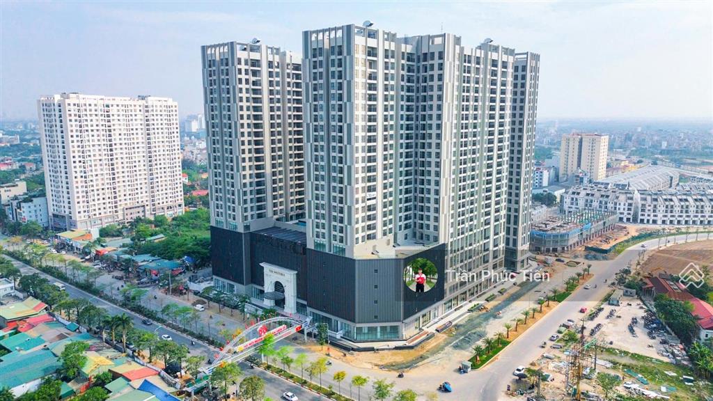 Chính chủ nhượng lại căn hộ 73m2 đồ cơ bản tầng trung view tb, giá 6,050 tỷ thu về.