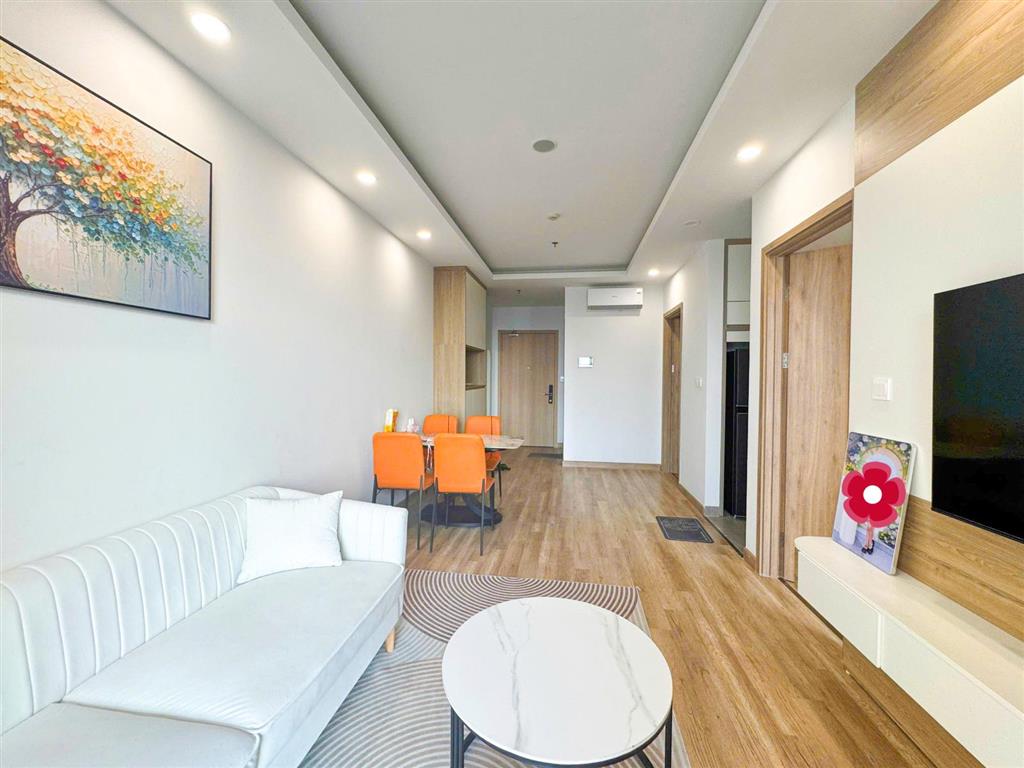 Bán căn hộ 73m2 tầng thoáng full nội thất đẹp tại the wisteria, sẵn sổ công chứng luôn.