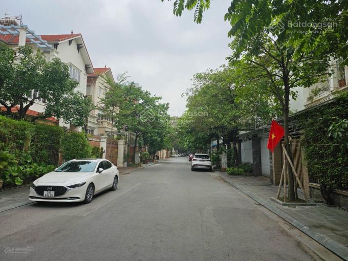 Bán nhà ngõ phân lô phố xuân la, tây hồ. dt 55m2 x 5 tầng x mt 5m. ô tô tránh nhau, vỉa hè rộng