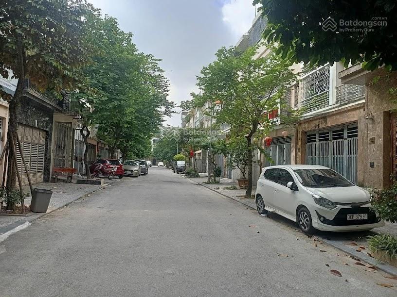 Bán nhà phố võng thị, tây hồ. dt sổ 72m2 x 6 tầng. thang máy, lô góc 2 mặt thoáng, ngõ ô tô tránh