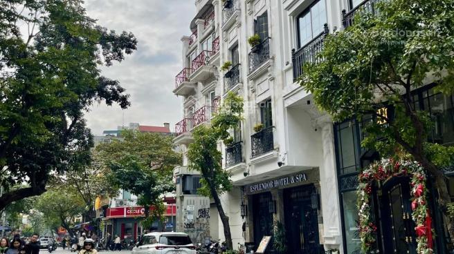 Bán nhà mặt phố hàng mã, hoàn kiếm. dt 60m2 x 5 tầng. kinh doanh sầm uất, vỉa hè rộng, thang máy