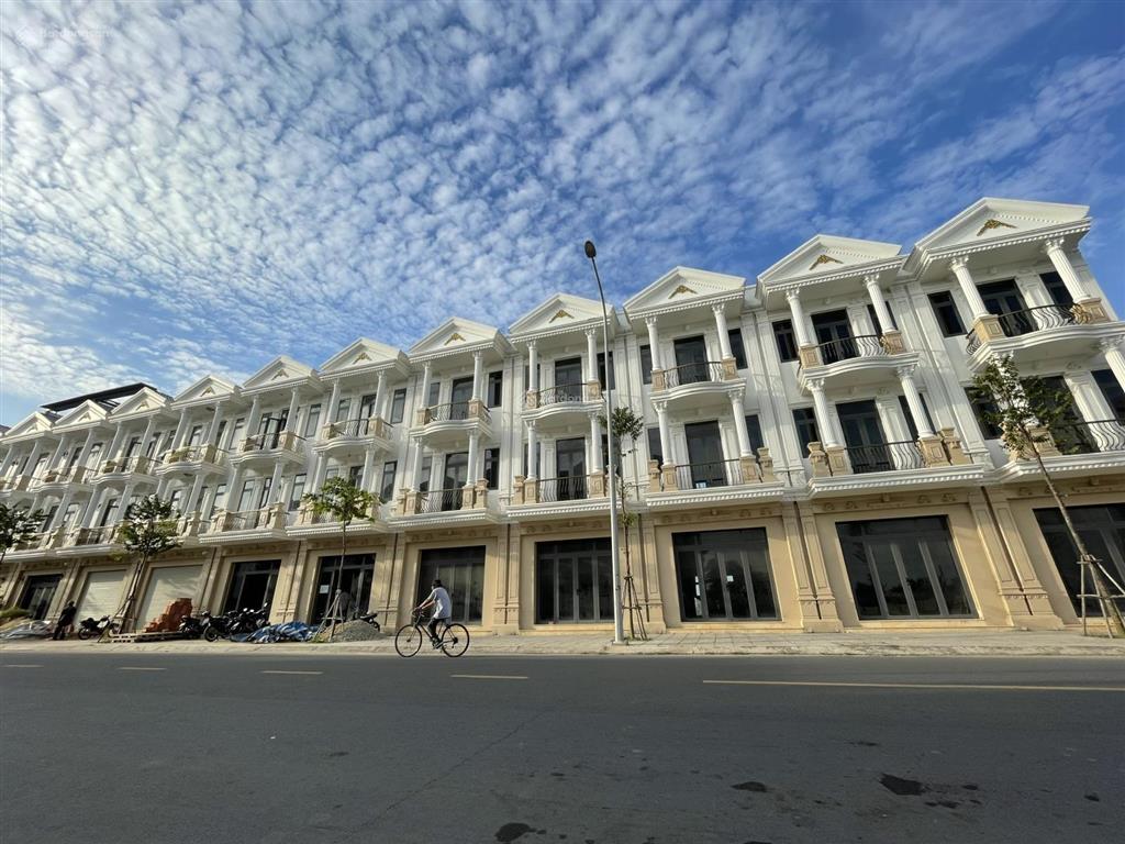 Đất nền mặt tiền đường nguyễn trọng dân  trung tâm tp.gò công