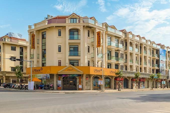 BÁN LIỀN KỀ XẺ KHE HIM LAM THƯỜNG TÍN - 2 THOÁNG 3 BƯỚC RA TRỤC CHÍNH, KD TỐT