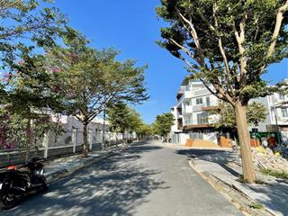 Giá 11,2 tỷ căn nhà tại khu đô thị an bình tân 107,5m2, 4pn, 6wc.