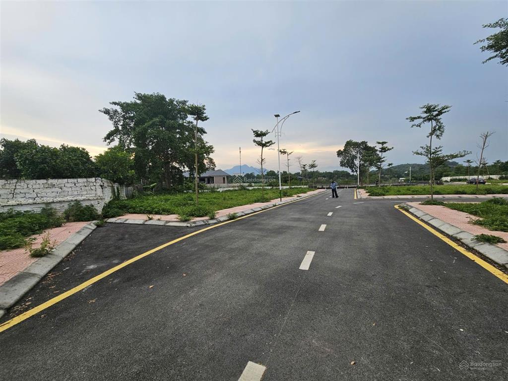 Bán đất hòa lạc, gần làng mít fpt golf silk park, 120m2, mt 8.8m, 2 mặt tiền cực đẹp