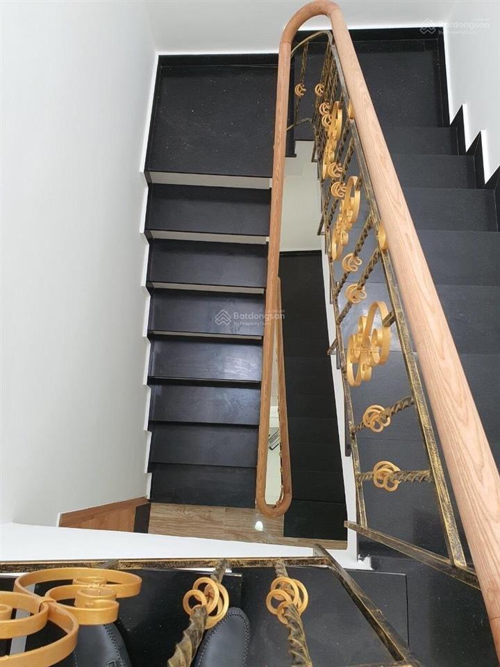 Chính chủ cho thuê nhà mt 96a phan xích long, p. 3, q. bình thạnh. diện tích 5x18m (dtsd 360m2)