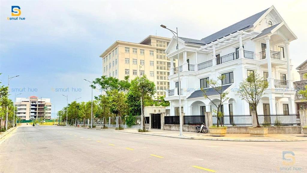 Thanh toán 2tỷ3 nhận nhà phú xuân city trung tâm tp huế, cho thuê dòng tiền 40tr/tháng